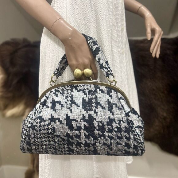 Iridescent Cowhide Leather Handmade Retro Style Kisslock Bag, Multi Use Style - Picture 3 of 17